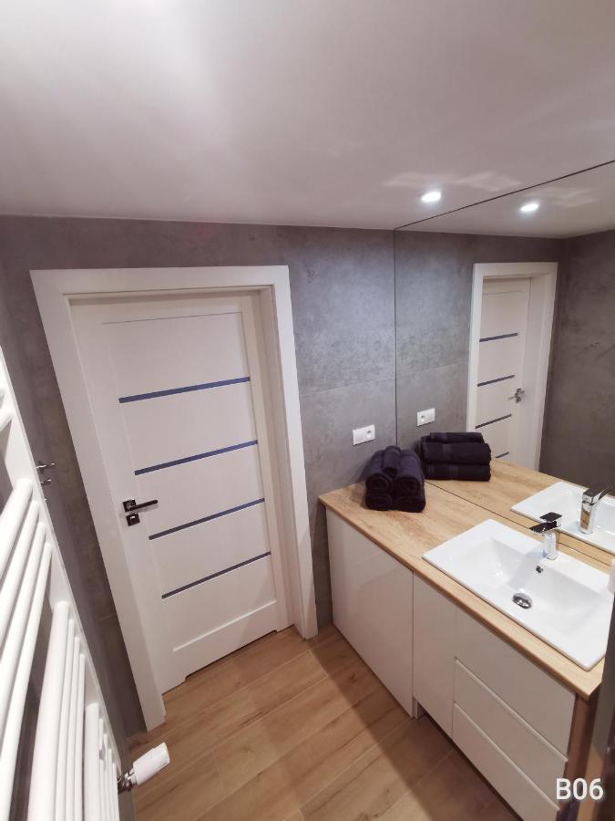 Apartamenty Rodzinne Deluxe, Suite W Budynku Baltin 萨比诺瓦 外观 照片